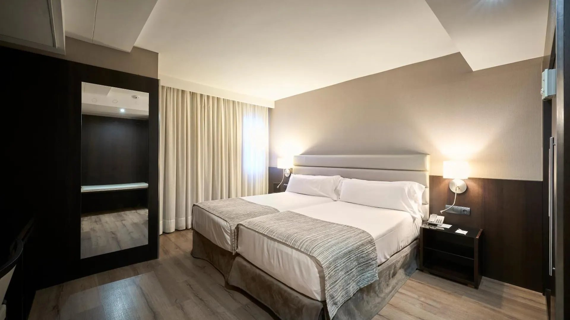 Hotel Catalonia Rigoletto Barcelona 4*,  Spanien